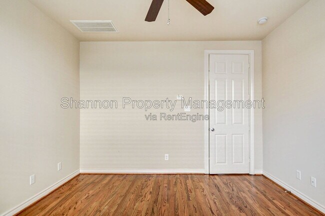 Building Photo - 2731 Sherwin St
