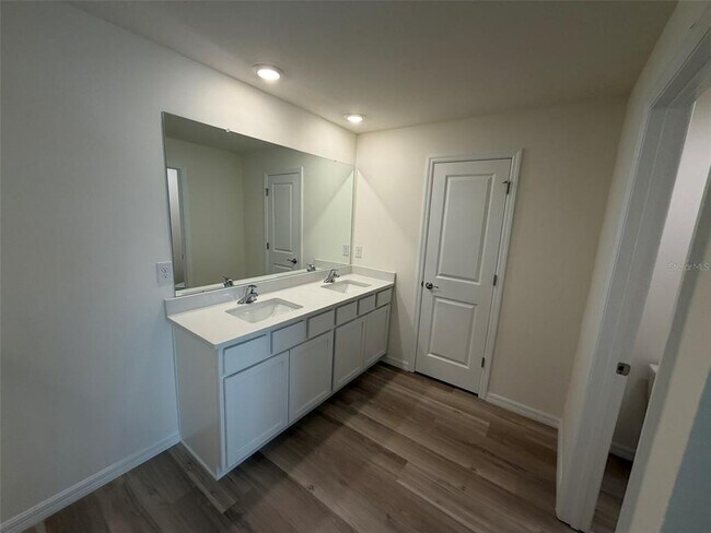 Building Photo - 8586 SW 44th Terrace