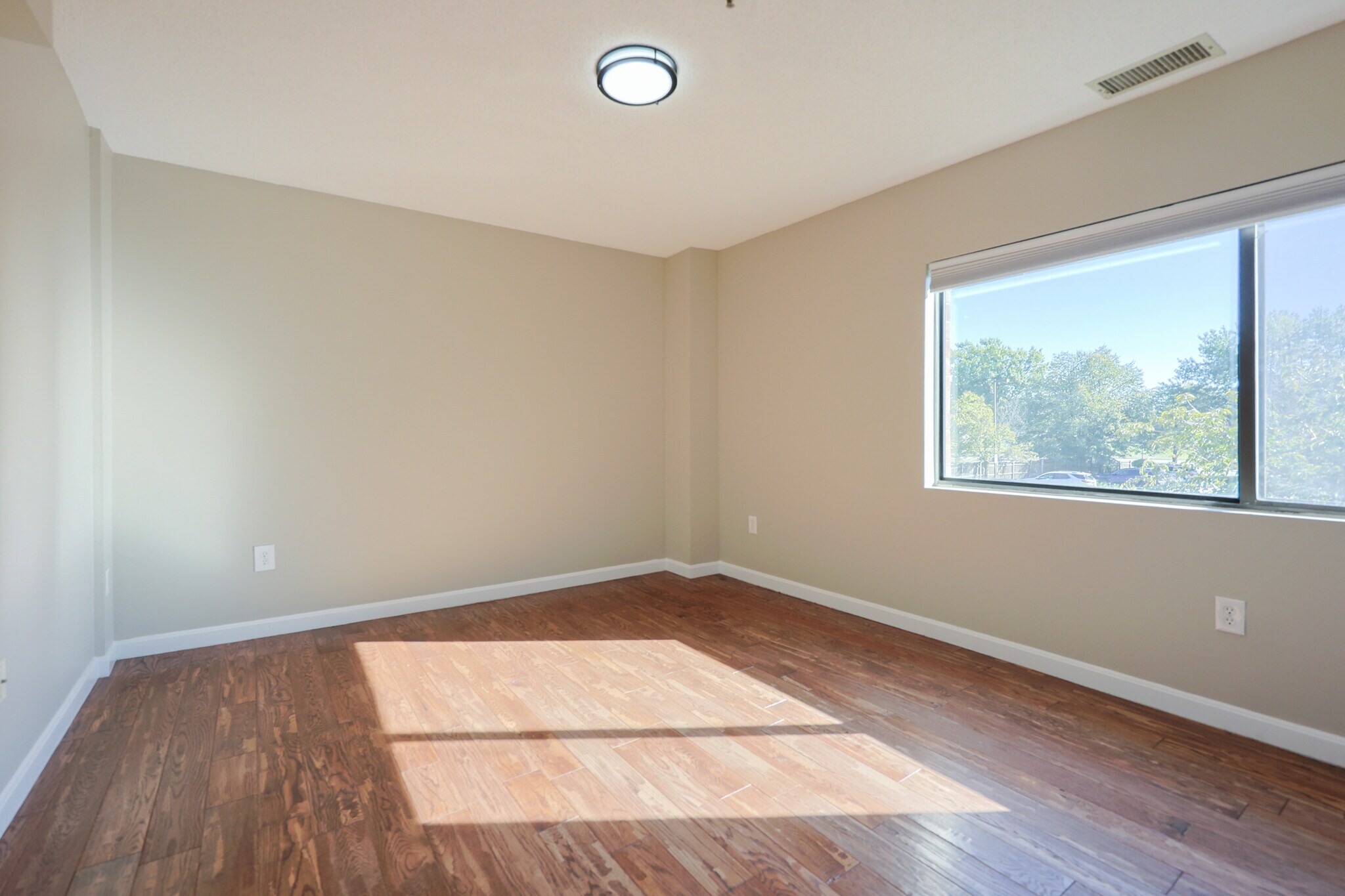 Building Photo - 3920 Mystic Valley Pky