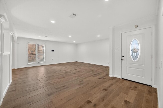 Building Photo - 5039 Shadowridge Dr