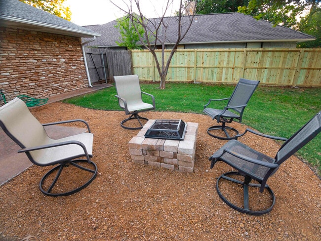 Building Photo - 2505 NW 111th St