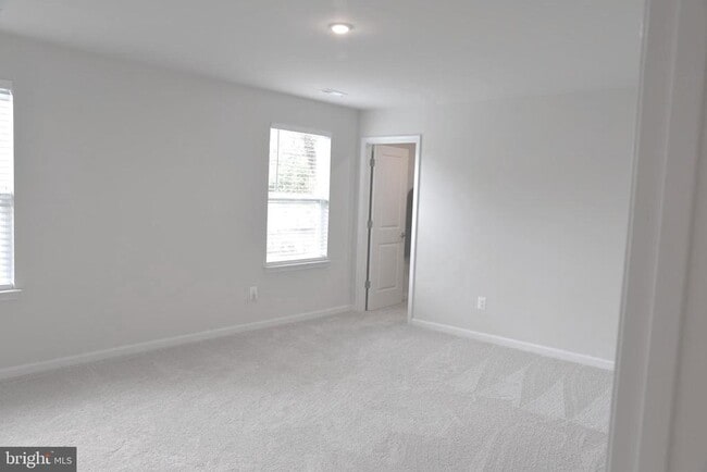Building Photo - 382 Freeman St