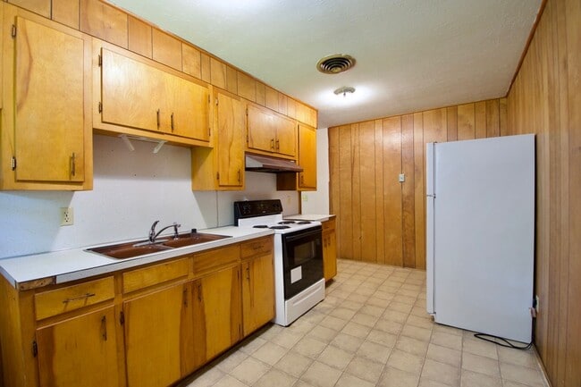 Building Photo - Charming 2BR/1BA in the Heart of Opelika –...