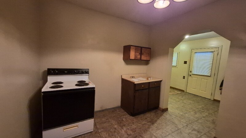 Building Photo - 202 Prince Albert Blvd