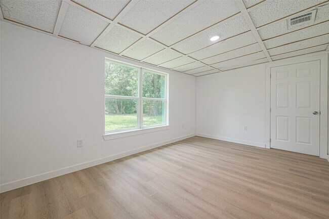 Building Photo - 606 Cresline St