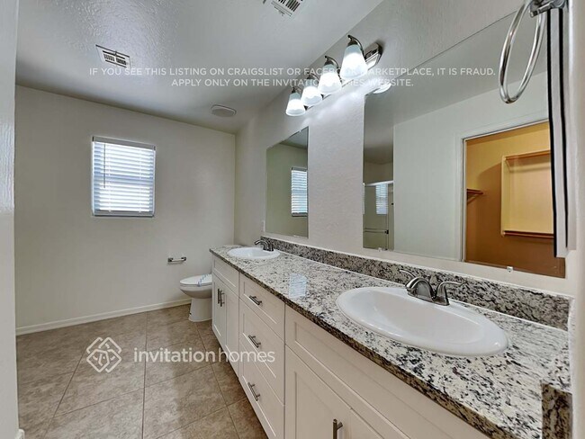 Building Photo - 17412 W Langer Ln