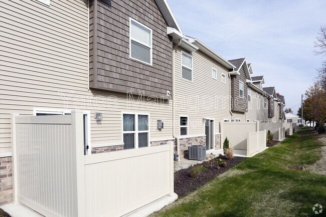 Building Photo - 115 Valor Dr