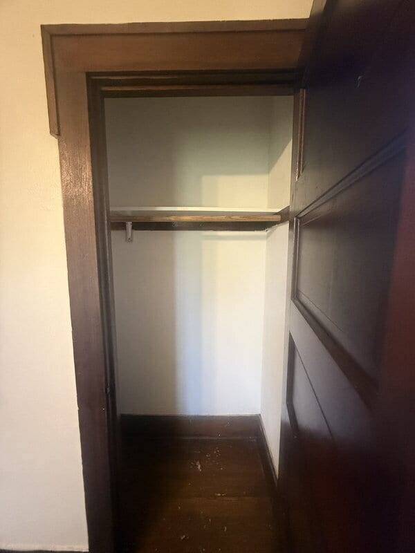 Building Photo - 2824 Des Moines St