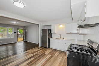 Building Photo - 4065 Foxe Basin Rd