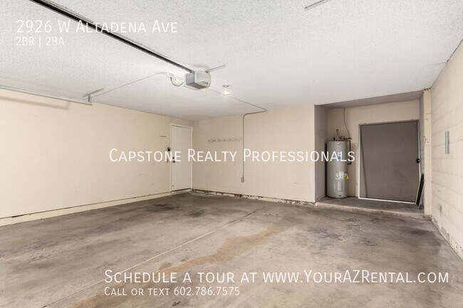 Building Photo - 2926 W Altadena Ave