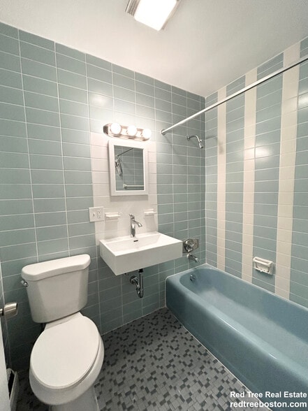 Building Photo - 2018 Commonwealth Ave