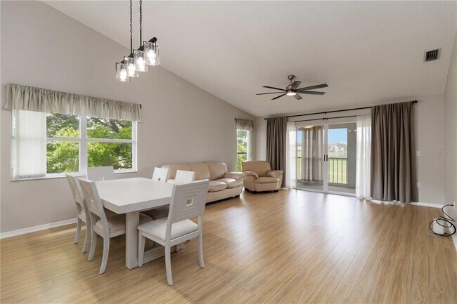 Building Photo - 880 Bird Bay Dr W