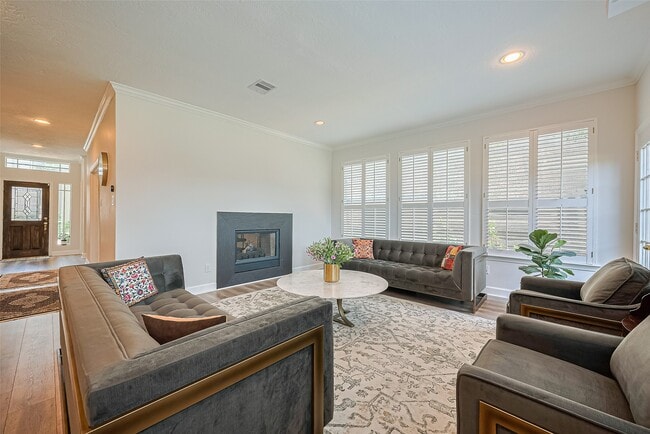 Building Photo - 1413 Whispering Pines Dr