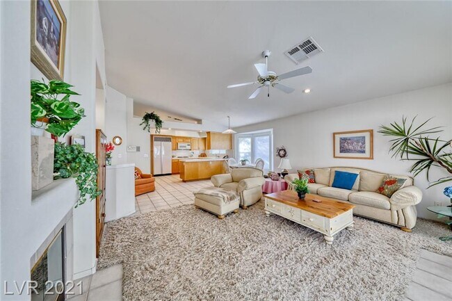 Building Photo - 2229 Fiero Dr