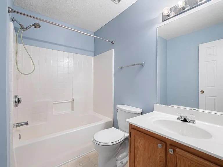 Building Photo - 2785 Northgate Way NW