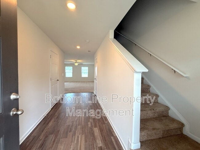 Building Photo - 169 Wellshire Dr