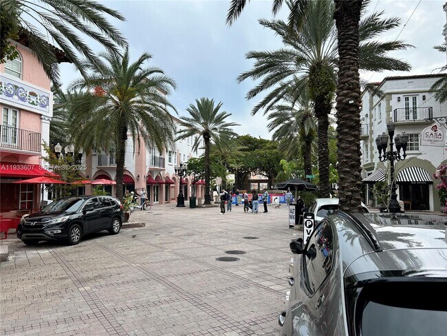 Building Photo - 717 Española Wy