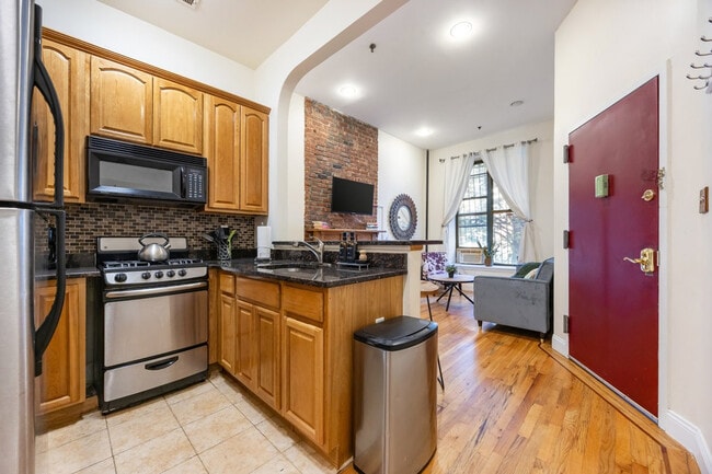Building Photo - 112 W 136th St