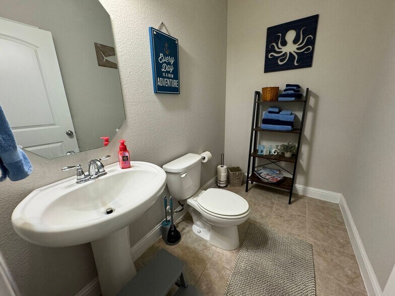 Building Photo - 6605 Alabaster Dr