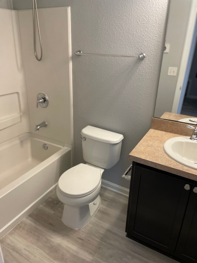 Building Photo - 113 Islander Dr