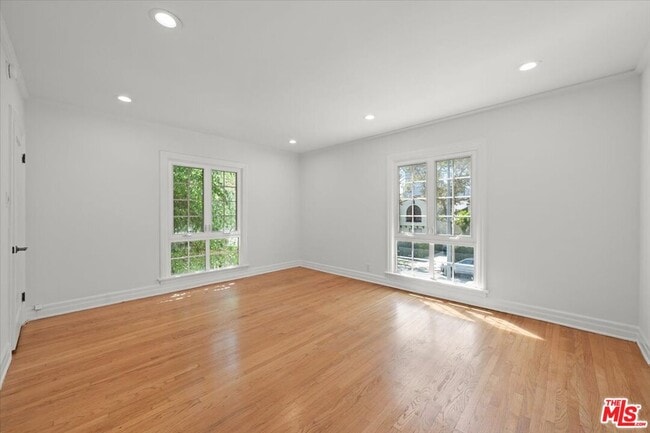 Building Photo - 6233 W 6th St