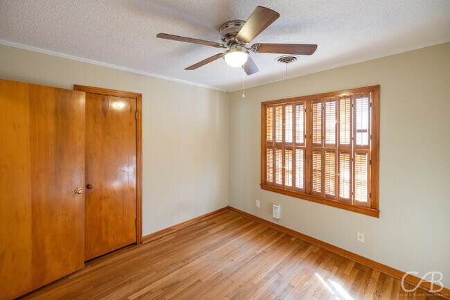 Building Photo - For Lease