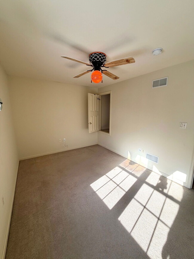 Building Photo - 104 Kentshire Dr