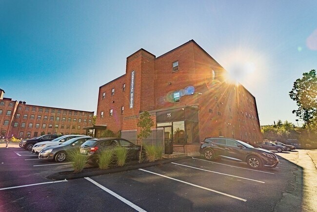 Building Photo - 75 Commercial St