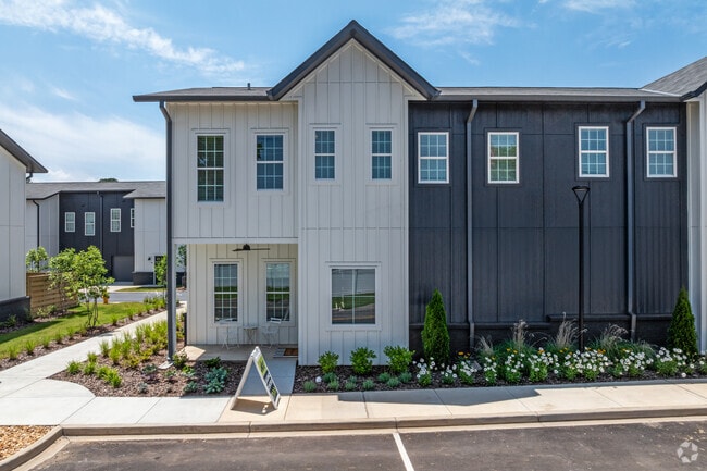 Leasing Office - West Row Lofts & Townhomes