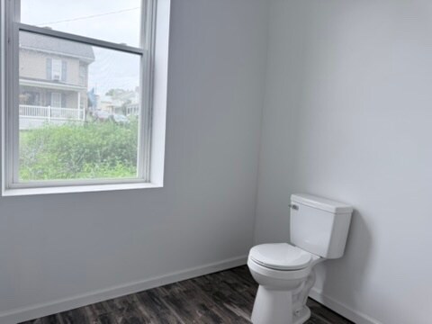 Building Photo - 127 Susanna St