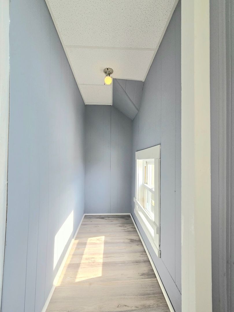 Building Photo - 48 Rocliffe St