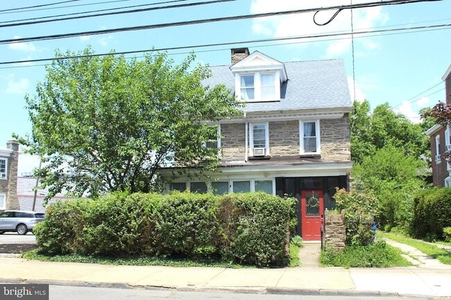Primary Photo - 6825 Ridge Ave