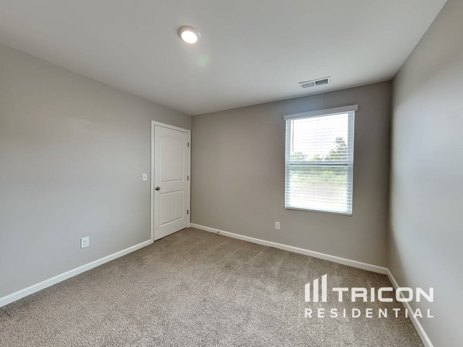 Building Photo - 9173 War Eagles Way