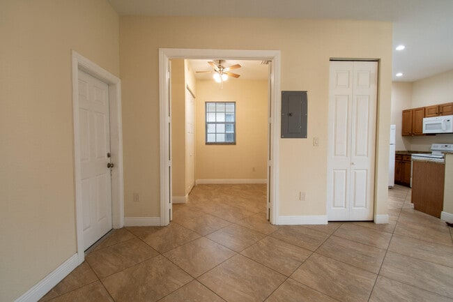 Building Photo - 12094 Citrus Grove Blvd