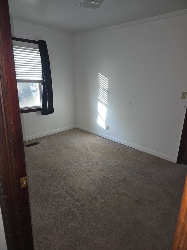 Building Photo - 3422 Shenandoah Dr