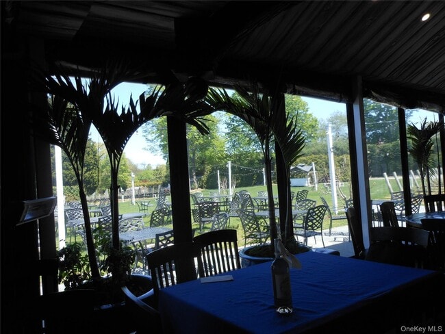 Building Photo - 47 Monroe St