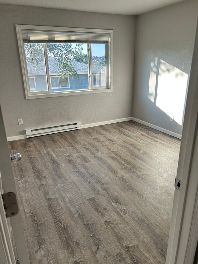 Building Photo - 608 Overdale Dr