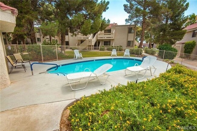 Building Photo - Laughlin Bay Village- 2 Bedroom Unit!