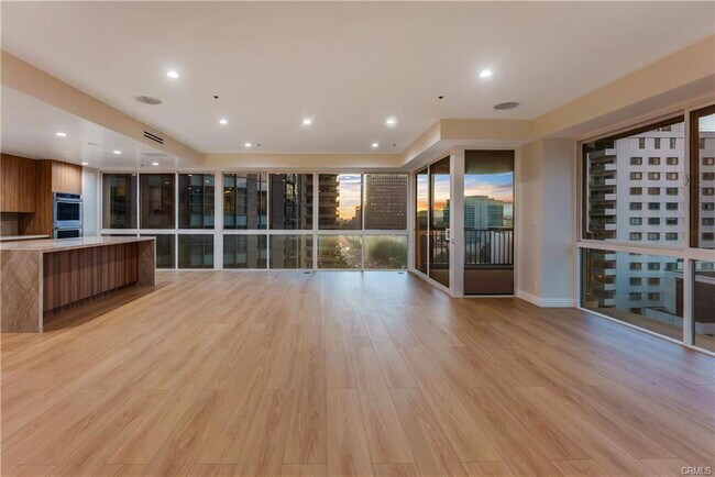 Building Photo - 10750 Wilshire Blvd