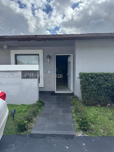 Building Photo - 2520 SW 55th St