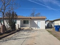 Building Photo - North Bakersfield- house 3bed/2 bath