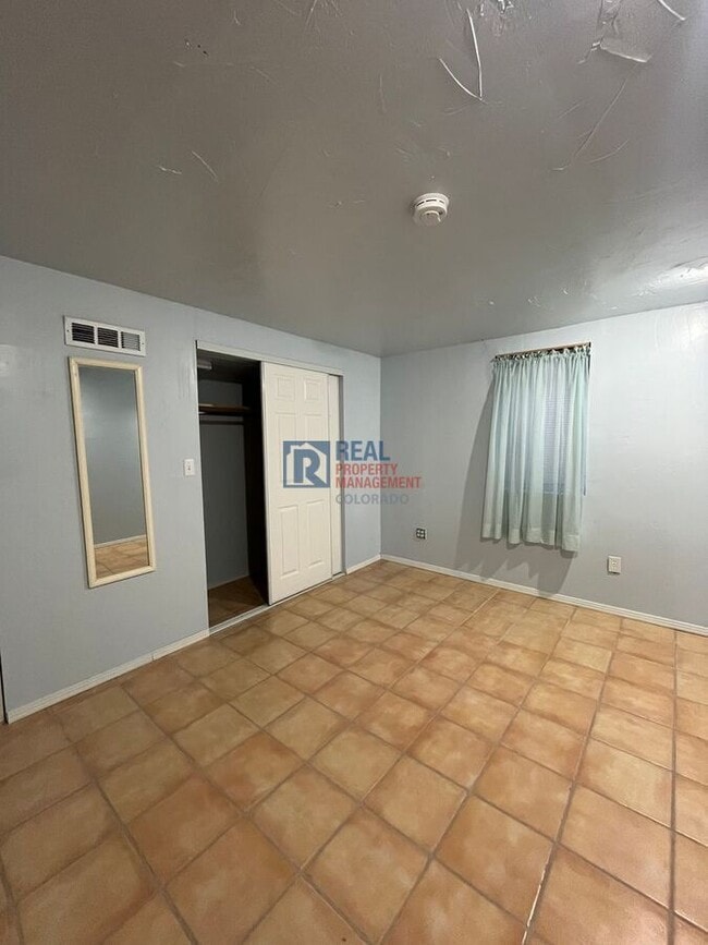 Building Photo - 1470 S Quitman St