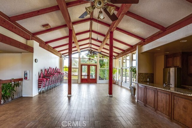 Building Photo - 374 Miraleste Dr