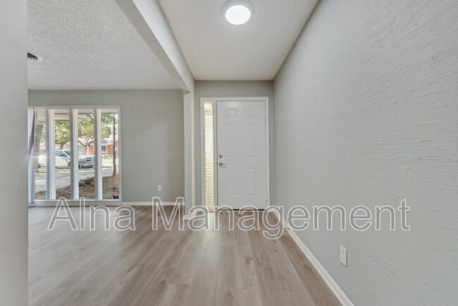 Building Photo - 7320 Monterrey Dr