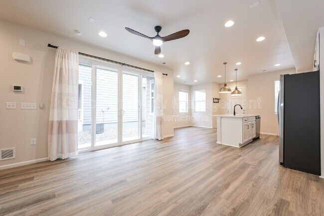 Building Photo - 5358 Routt St