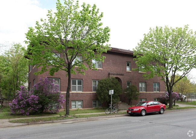 Primary Photo - 801 8th St SE