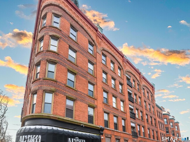 Building Photo - 1 Linden Pl