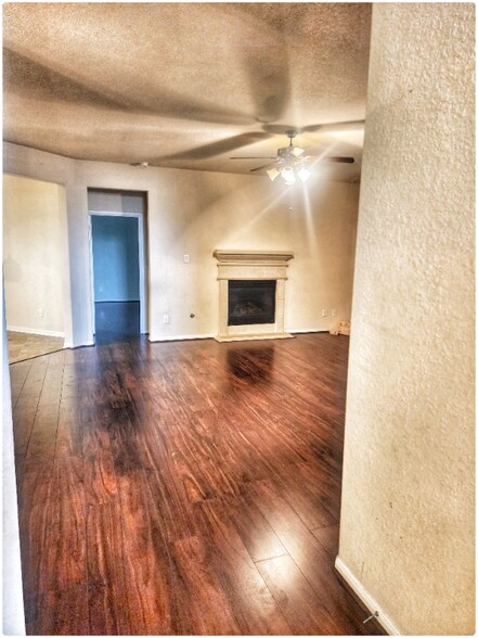 Building Photo - 20823 Fair Walnut Way