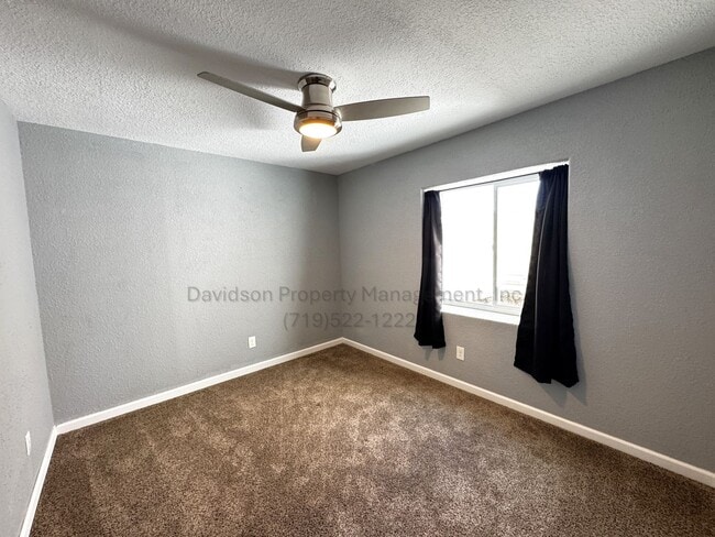 Building Photo - Gorgeous 5 Bedroom House in Security-Widefield