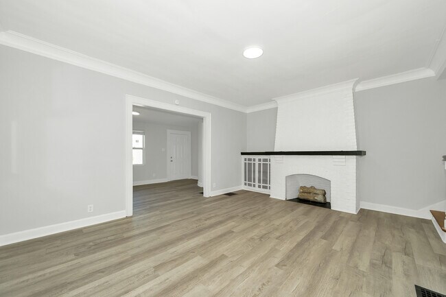 Building Photo - 3343 Carrollton Ave